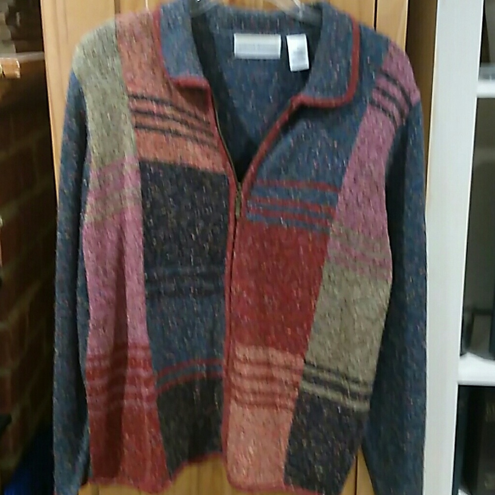 Misses sz M multicolor zipper sweater